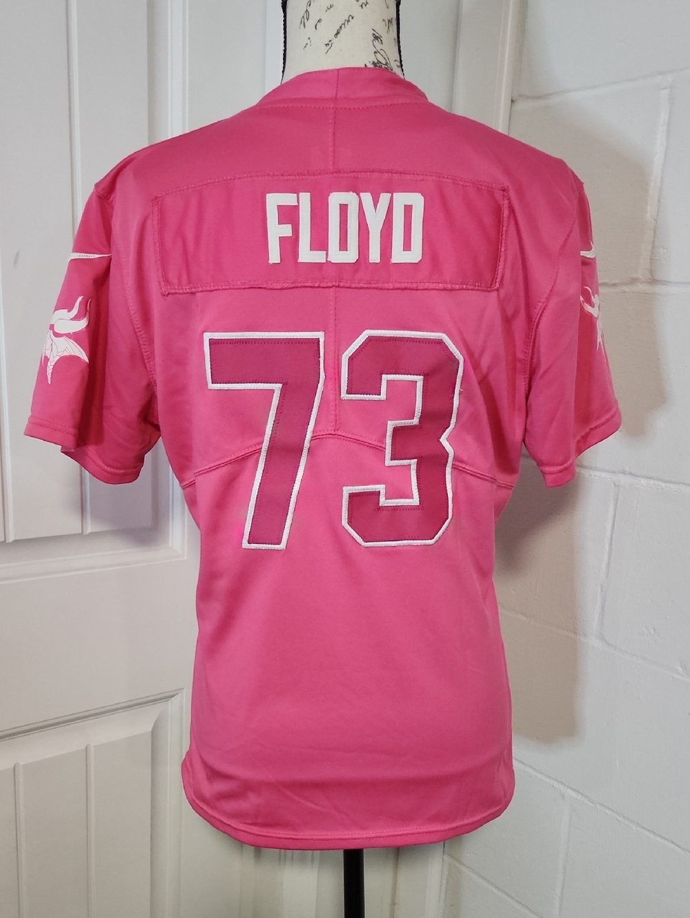 Nike Breast Cancer Pink "Floyd" #73 MN VIKINGS Jersey XL Wordplay GUC